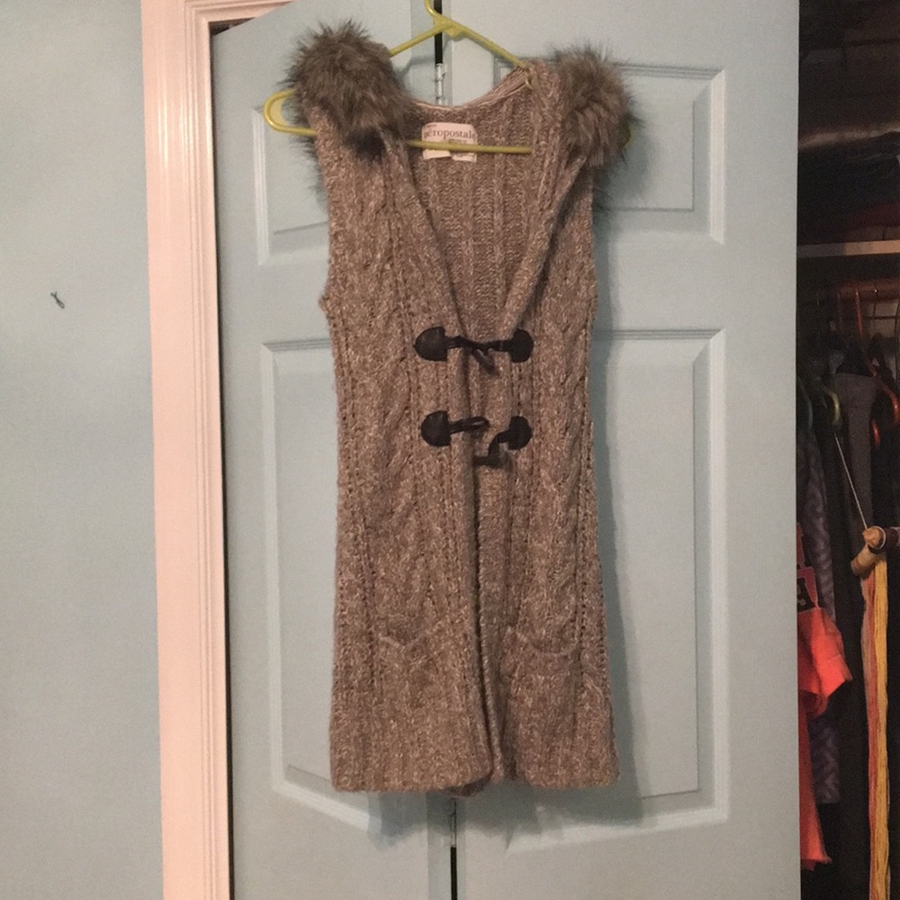 Aeropostale Sleeveless Sweater